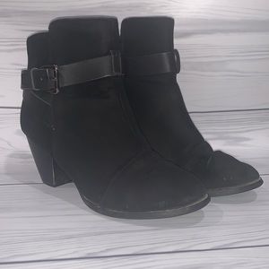 🔴 Black Suede Booties